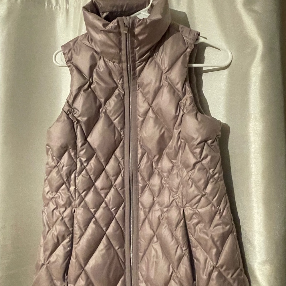Athleta Puffer Vest